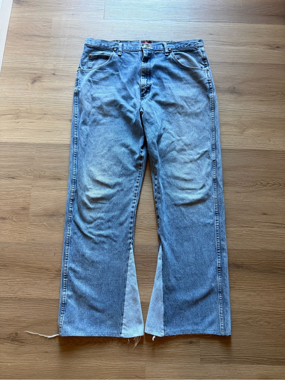Wrangler Denim Jeans Custom Reworked Flared Cowboy Wide Leg 36x31 ?